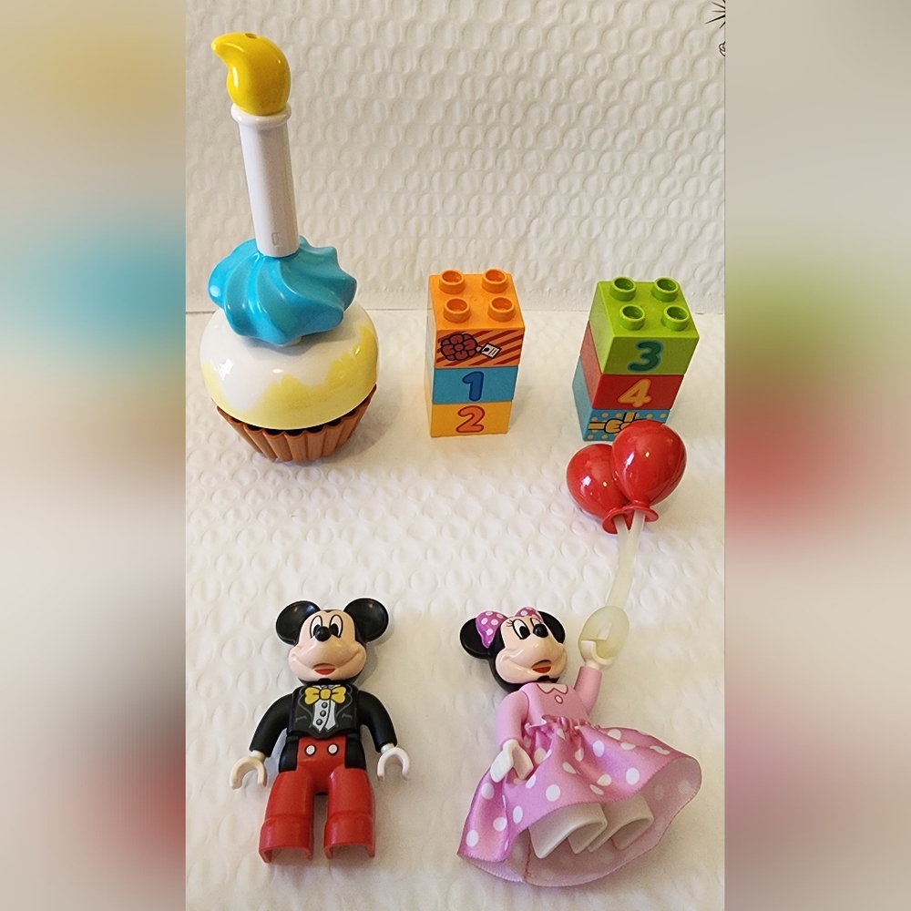 Lego Duplo Mickey & Minnie Birthday Cupcake, Balloon, presents set